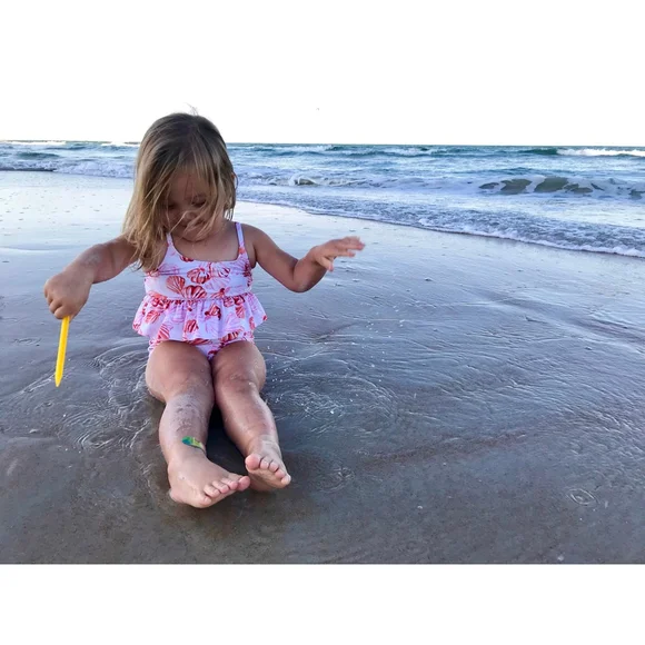 Girls Kortni Jeane White Red Pink Seashell Two Piece Swimsuit Size 4 - Picture 5 of 13